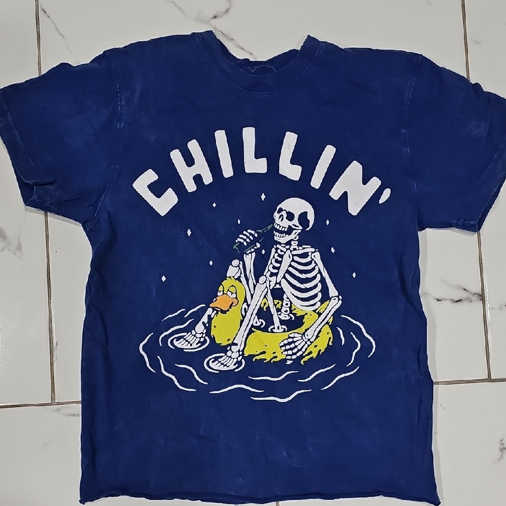 Obsessive Love Chillin Skeleton Graphic Tee XS Slightly Cropped Blue T-Shirt